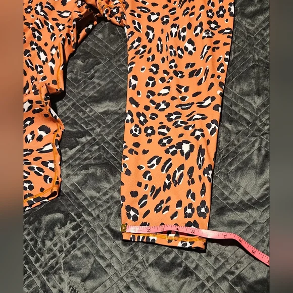 Fabletics Define PowerHold High-Waisted 7/8 Leopard Print Leggings Size 3X - Picture 14 of 16